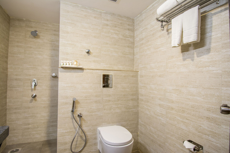 Bathroom 4, Mantris Hotel, Visakhapatnam