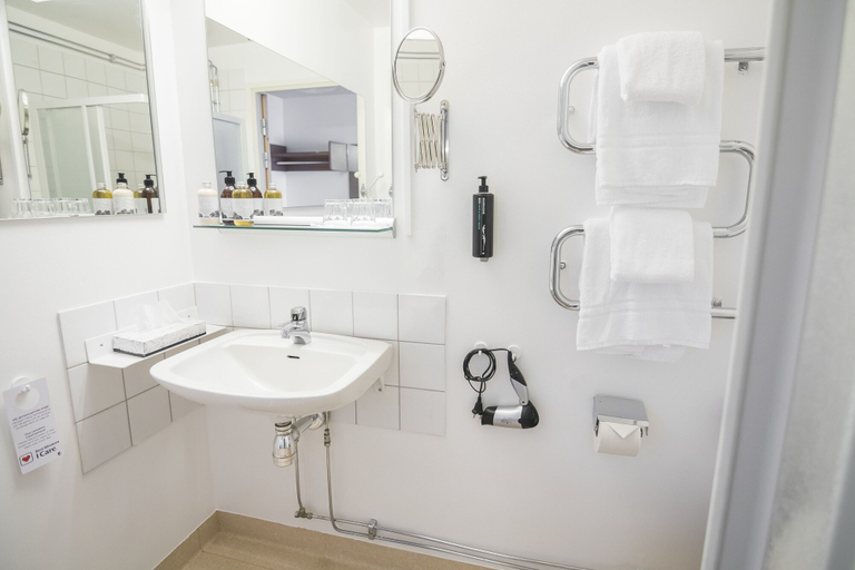 Bathroom 4, Hotell Frykenstrand, Sure Hotel Collection by Best Western, Sunne