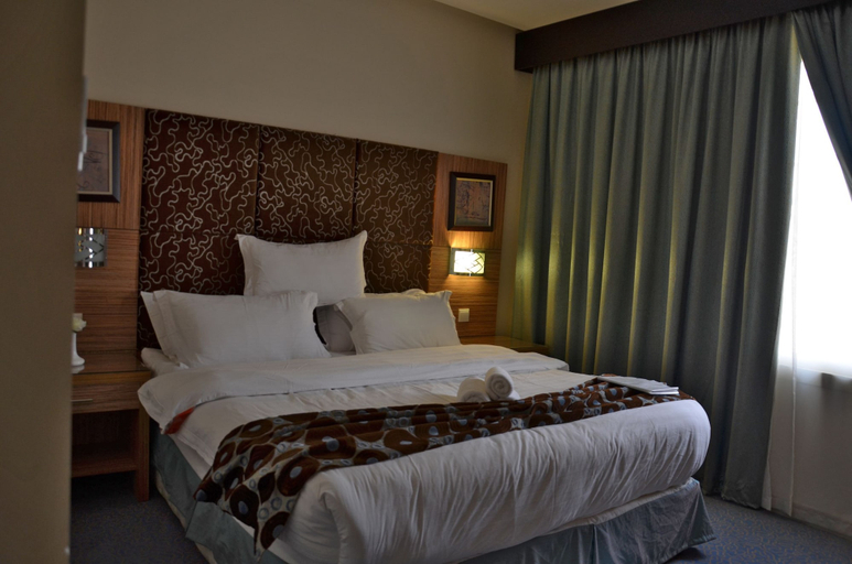 Bedroom 3, Rose Garden Hotel Riyadh, Riyadh
