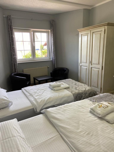 Bedroom 3, Astheimer Schlösschen, Groß-Gerau