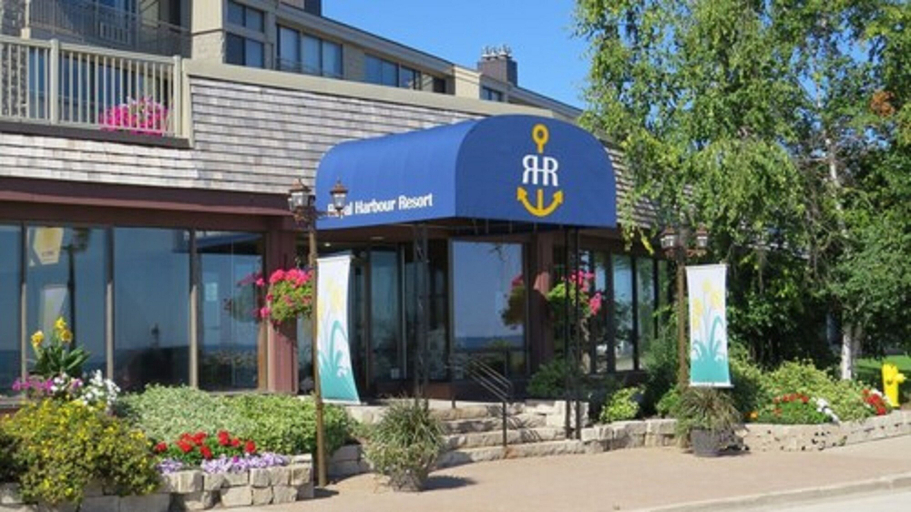 Exterior & Views 2, Royal Harbour Resort, Lake Hurron