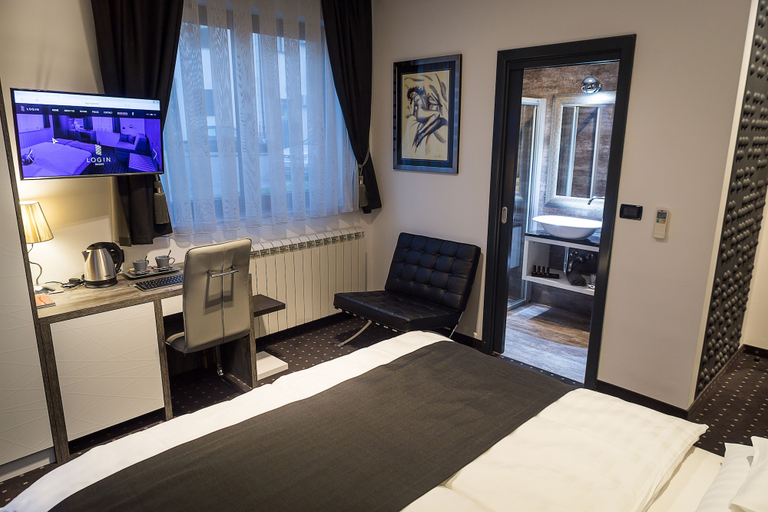 Bedroom 2, Log In Rooms, Zagreb