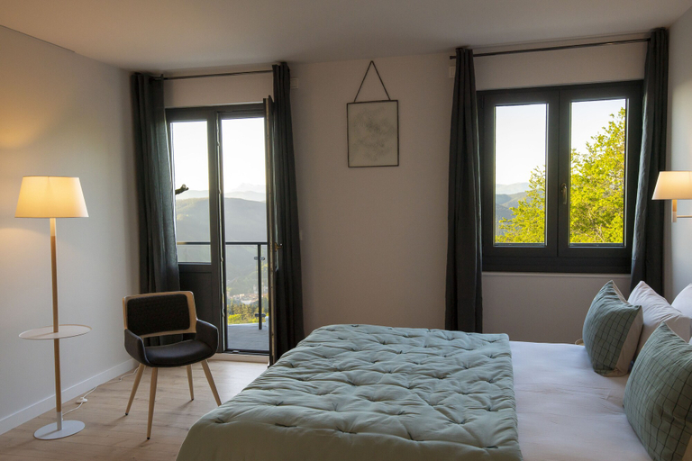 Bedroom 3, Ixua Hotela, Guipúzcoa