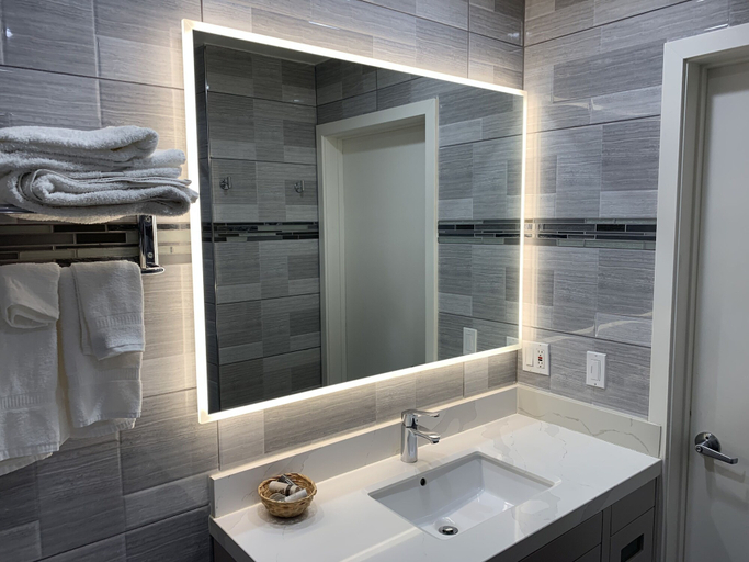 Bathroom 3, Mirage Inn and Suites, San Francisco