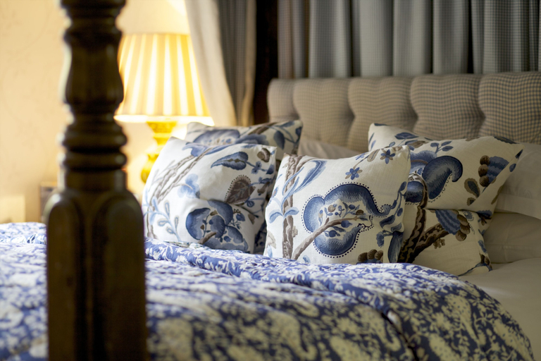 Bedroom 3, Swan Hotel, Gloucestershire
