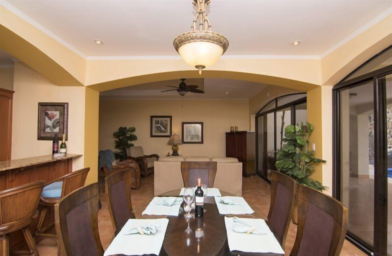 Food & Drinks, Mariners Point - C1, Carrillo