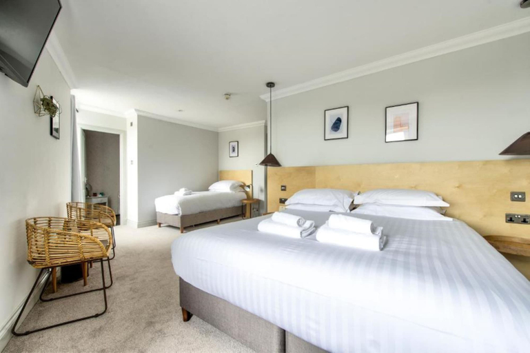 Bedroom 2, The Castle Hotel, Northumberland