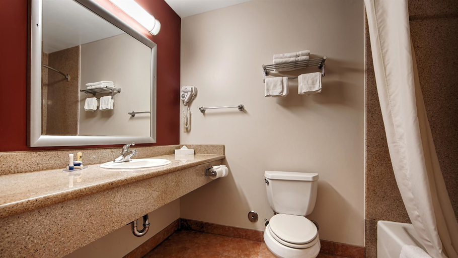 Bathroom 4, Best Western Burbank Airport Inn, Los Angeles