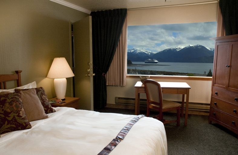 Bedroom 4, Southeast Resort, Sitka