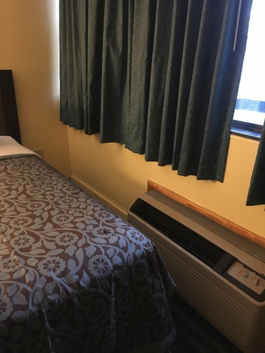 Bedroom 3, Days Inn by Wyndham Scranton PA, Lackawanna