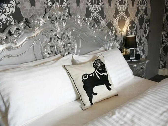 Bedroom 2, The Lambton Worm, Durham