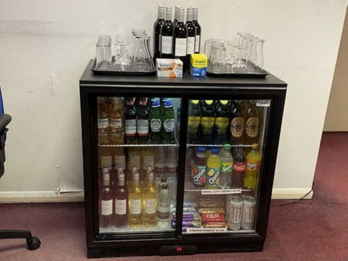 Food & Drinks 5, Days Inn by Wyndham Michaelwood M5, Gloucestershire