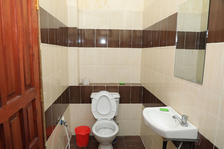 Bathroom, Mtwapa Luxury Apartment by Blodriff Hospitality, Kilifi South