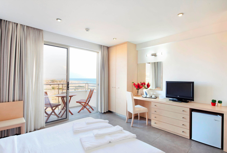 Bedroom 3, Blue Lagoon Kosher Hotel