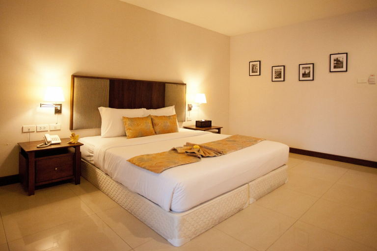 Bedroom 3, The Mercer Sukhumvit 4, Khlong Toey