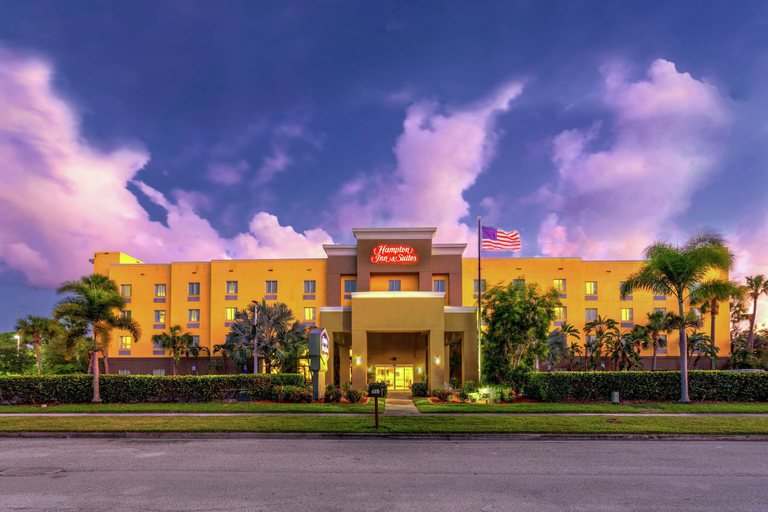 Exterior & Views 1, Hampton Inn & Suites Ft. Pierce, Saint Lucie
