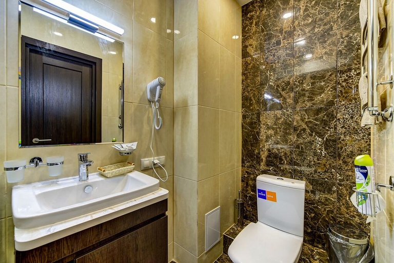Bathroom 3, Shouyuan Hotel, Sankt-Peterburg gorsovet