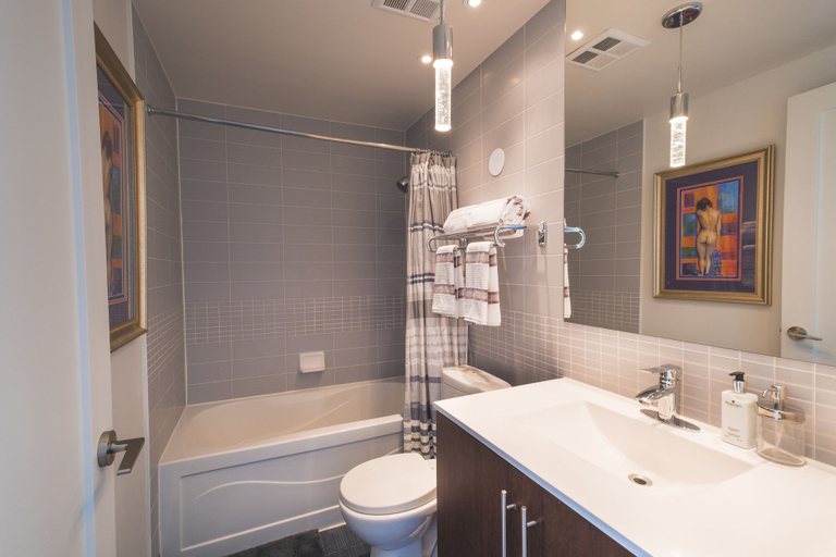 Bathroom, Stunning Suites Luxurious Downtown Condo, Toronto