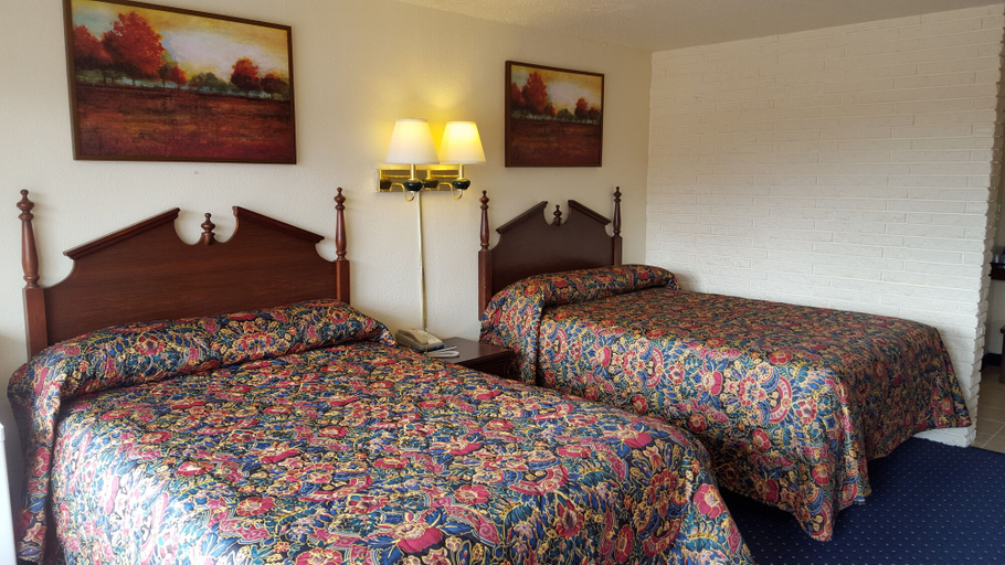 Bedroom 4, Red Carpet Inn Blacksburg, Montgomery