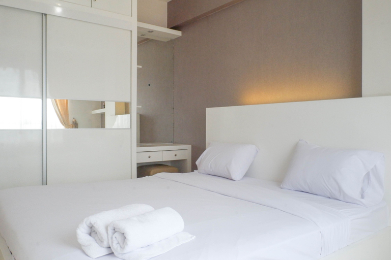 Bedroom 3, Enchanting and Modern 2BR at Puncak Bukit Golf Apartment By Travelio, Surabaya