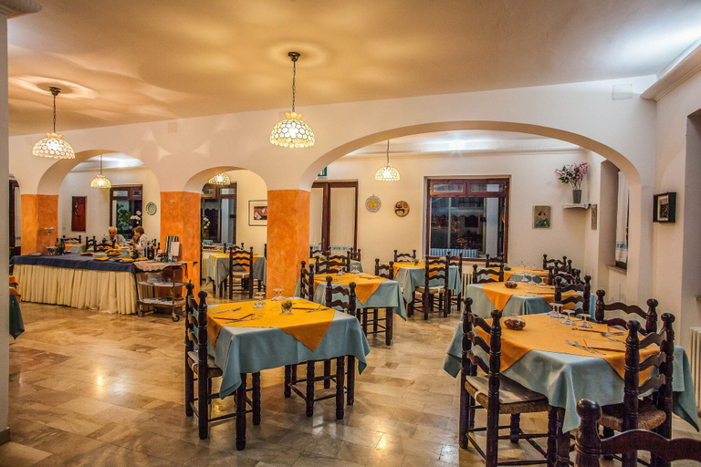 Food & Drinks 5, Hotel Sandalyon, Nuoro
