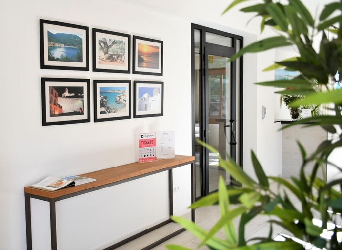Others 5, Hostal Mallorca, Baleares
