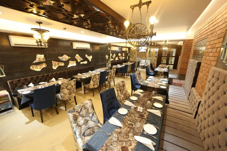 Food & Drinks 5, Hotel President, Nagpur