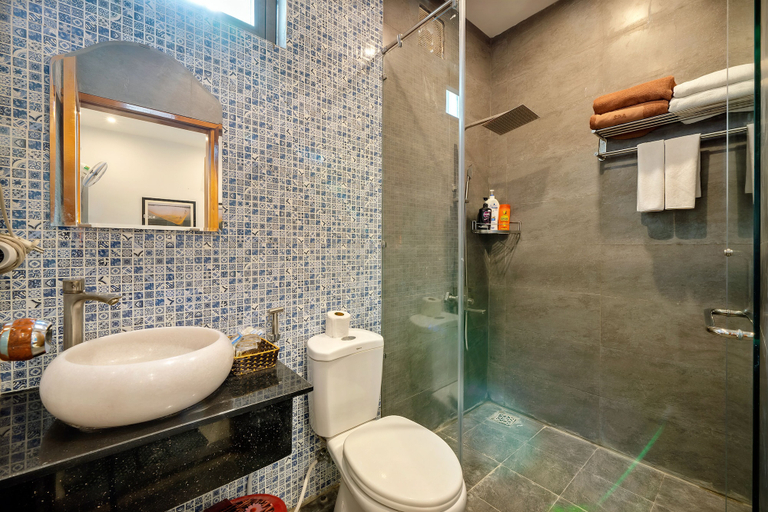 Bathroom 3, Lang Dong An Bang, Da Nang