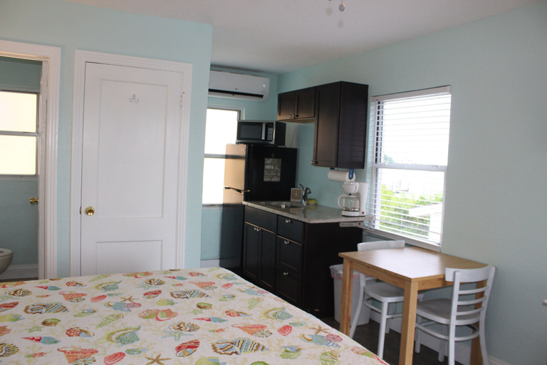 Bedroom 3, Lorelei Resort Motel, Pinellas