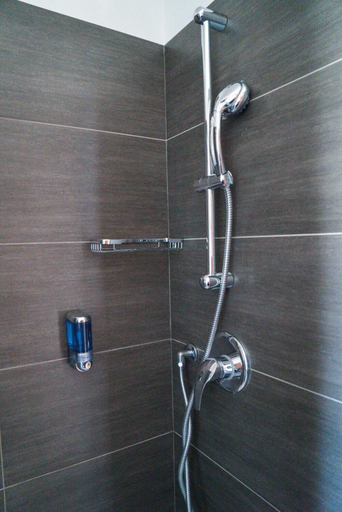 Bathroom 5, Hotel Gabbiano, Rimini