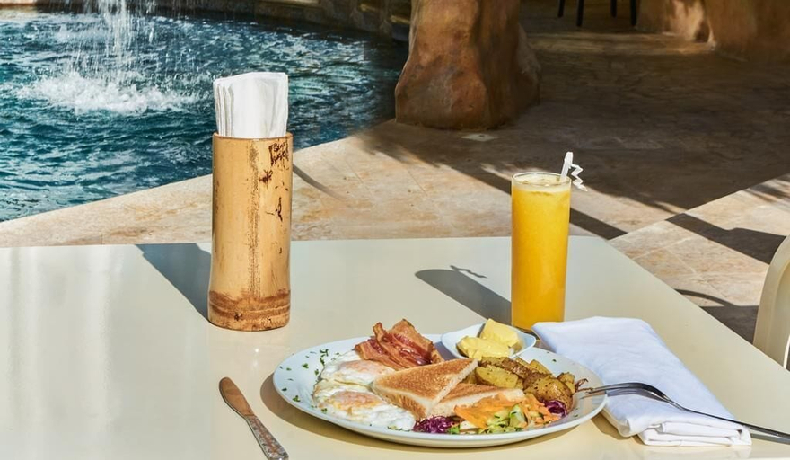 Food & Drinks, Playa Laguna Beach Condos, Sosua