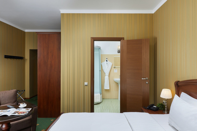 Bedroom 3, MIRROS Hotel Moscow Kremlin, Central