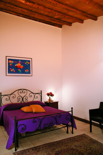 Bedroom 4, Agriturismo Sirignano Wine Resort, Palermo