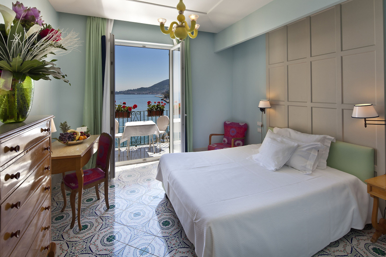 Bedroom 3, REGINA ISABELLA - RESORT SPA RESTAURANT, Napoli