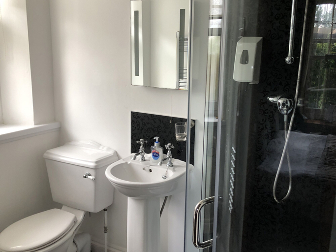Bathroom 4, Lugo Rock, Cornwall
