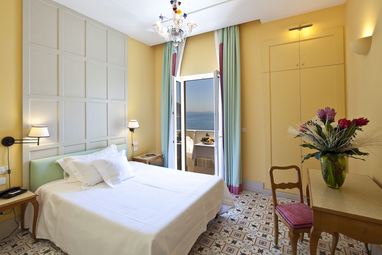 Bedroom 3, REGINA ISABELLA - RESORT SPA RESTAURANT, Napoli