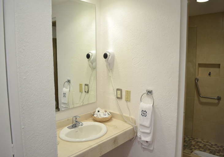 Bathroom 5, Mision Orizaba, Río Blanco