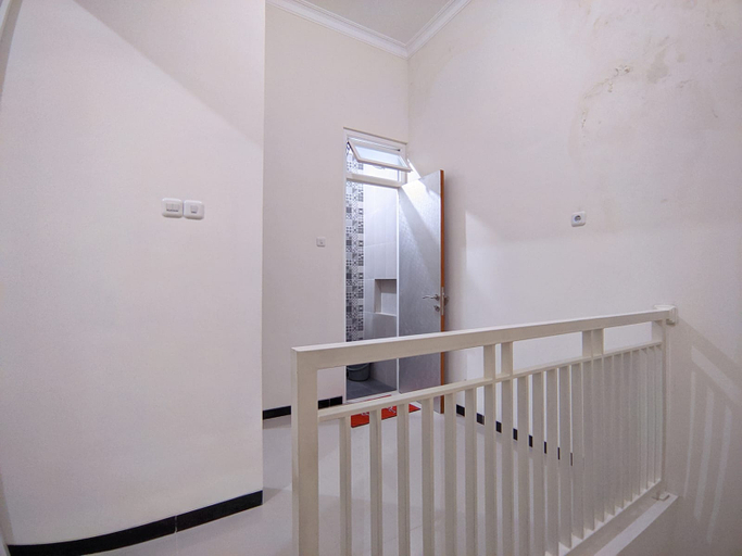 Others 5, Alina Villa Batu, Malang