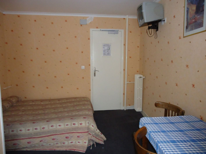 Bedroom 4, Hotel Des Arts Montmartre, Paris