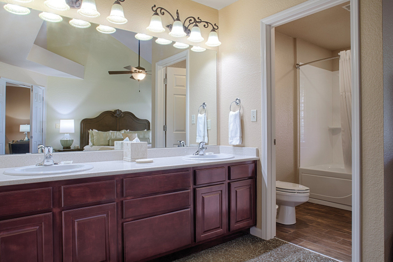 Bathroom 4, WorldMark Branson, Taney