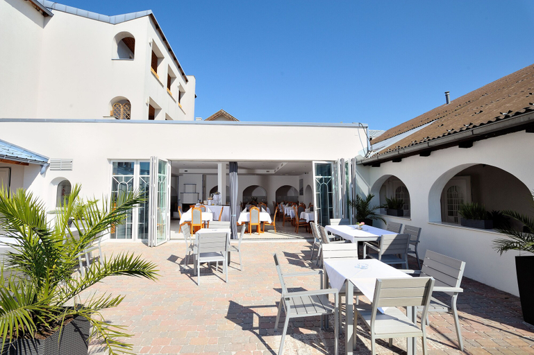 Exterior & Views 1, Sporthotel Podersdorf, Neusiedl am See