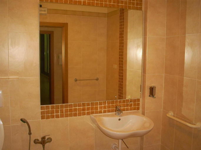 Bathroom 5, Hotel Milomax, Catania