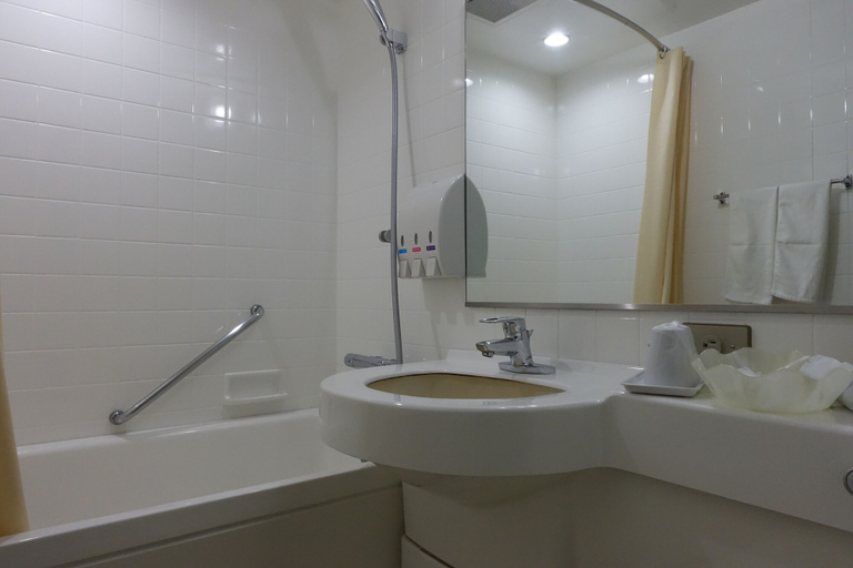 Bathroom 4, Urayasu Beaufort Hotel, Edogawa