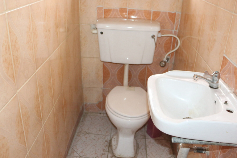 Bathroom 4, L & L Executive Hotels and Suites, Uyo