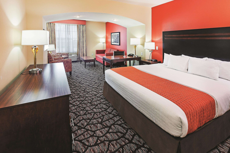 Bedroom 4, La Quinta Inn & Suites by Wyndham Pecos, Reeves