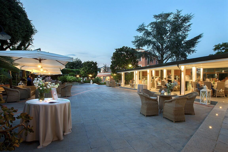 Exterior & Views 2, Montespina Park Hotel, Napoli