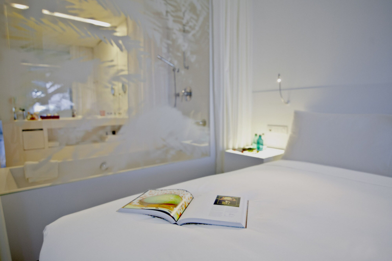 Bedroom 4, Renaissance Barcelona Fira Hotel, Barcelona