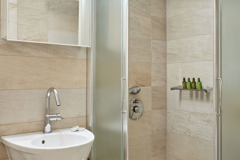 Bathroom 4, Chic One Bd Apartment with Hilton View, Attica