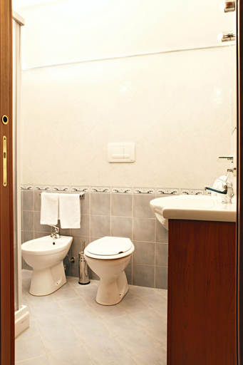 Bathroom 4, Residence Hotel Gloria, Palermo
