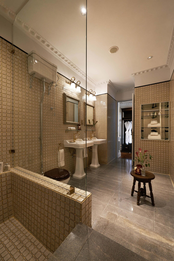 Bathroom 5, The Gunawarman, South Jakarta